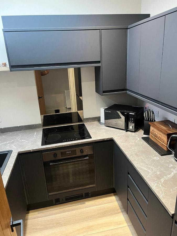 The Curious Apartment, Cheltenham Luaran gambar